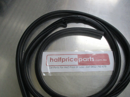 Holden Captiva Genuine Front Right Hand Door Upper Weatherstrip New Part