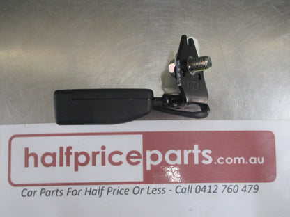 Mazda CX-9 Genuine 2nd Row Rear Centre Seat Buckle New Part
