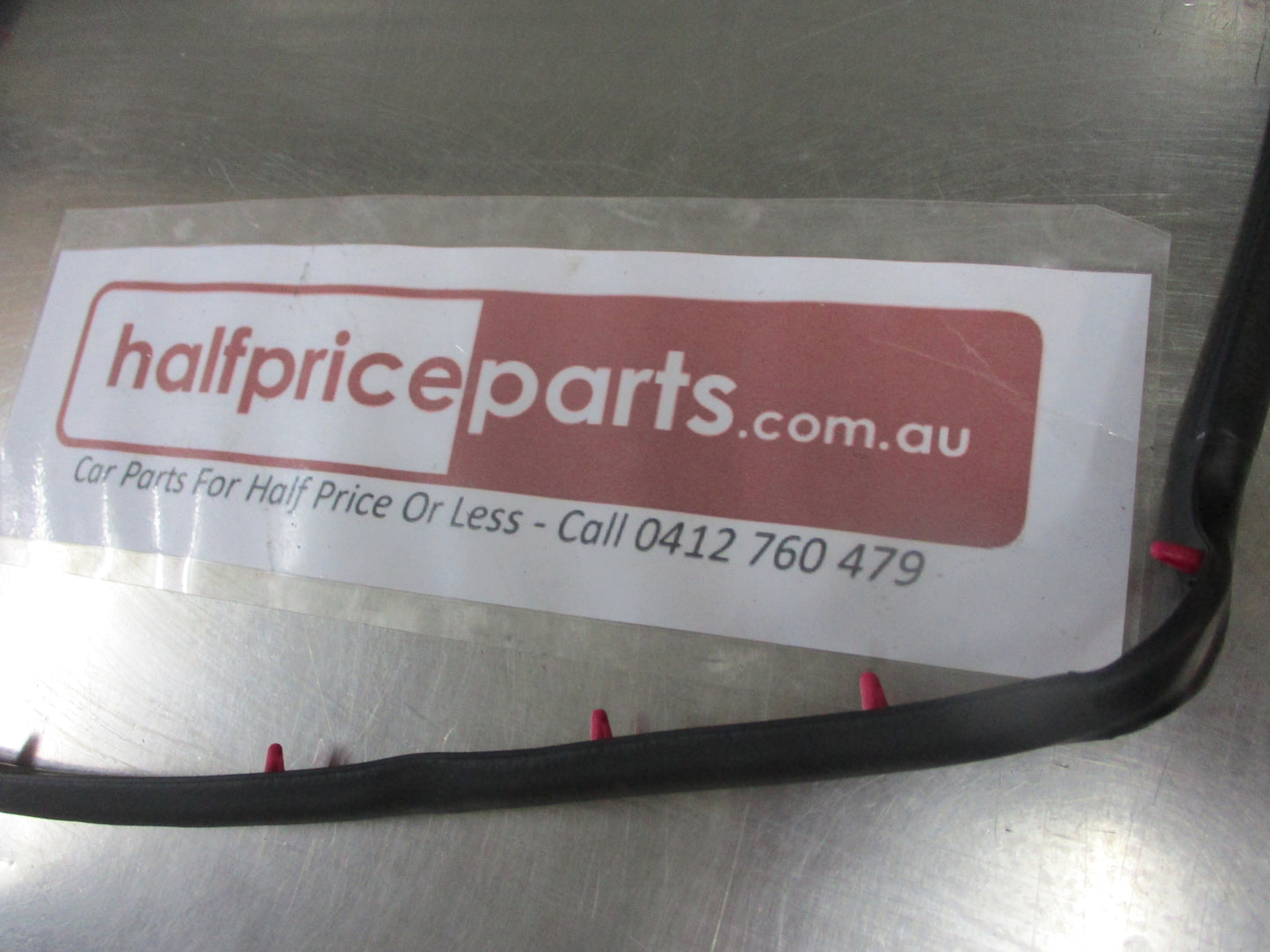 Nissan Quest Genuine Right Hand Lower Door Slide Seal New Part