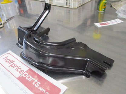 Isuzu D-Max Genuine Right Hand Rear Step Bumper Bracket New Part.