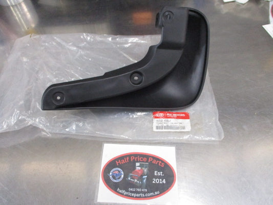 Kia Carnival Genuine Right Hand Front Mud Flap (ONLY) New Part