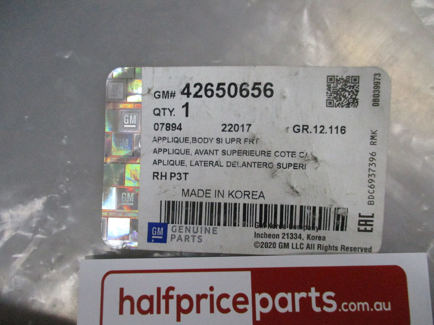 Holden Trax Genuine Front Right Hand Upper Side Body Trim Applique New Part