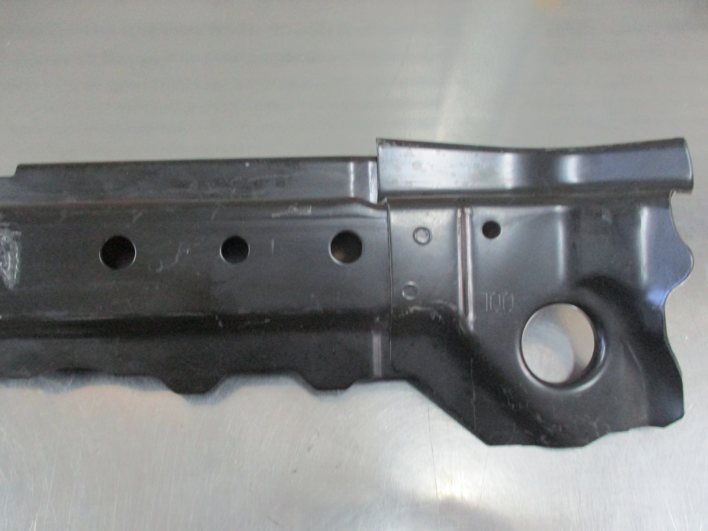 Subaru Tribeca Genuine Lower Radiator Panel Support New Part