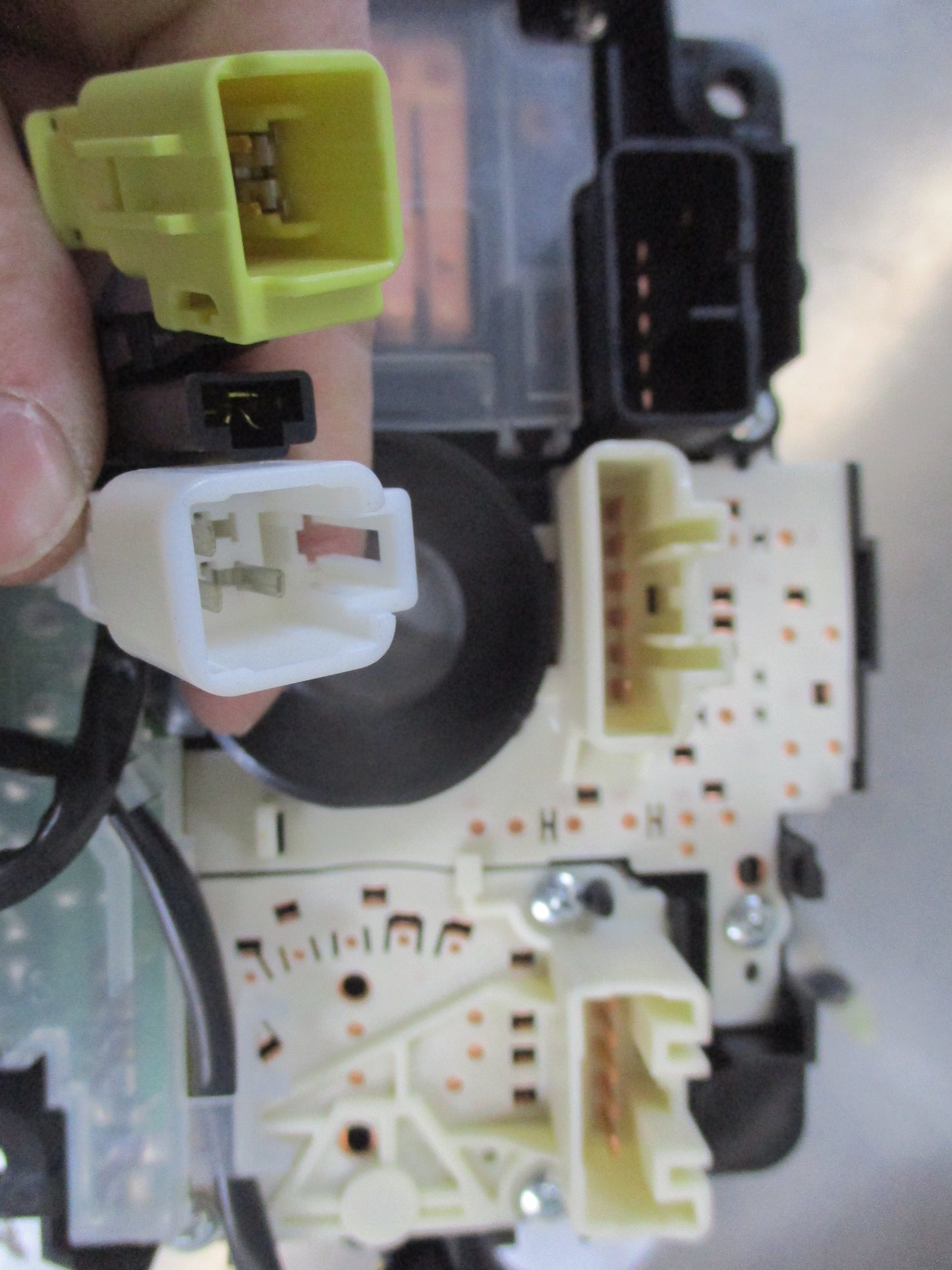 Holden Cruze YG Genuine Steering Wheel Combination Switch Assembly New Part