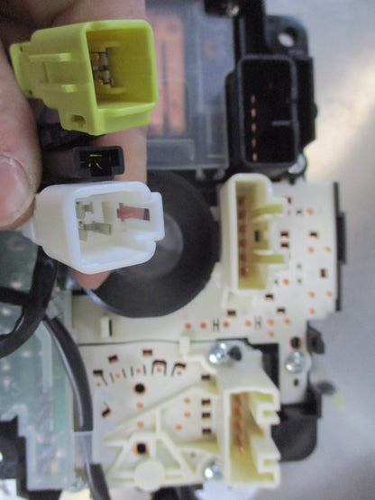 Holden Cruze YG Genuine Steering Wheel Combination Switch Assembly New Part