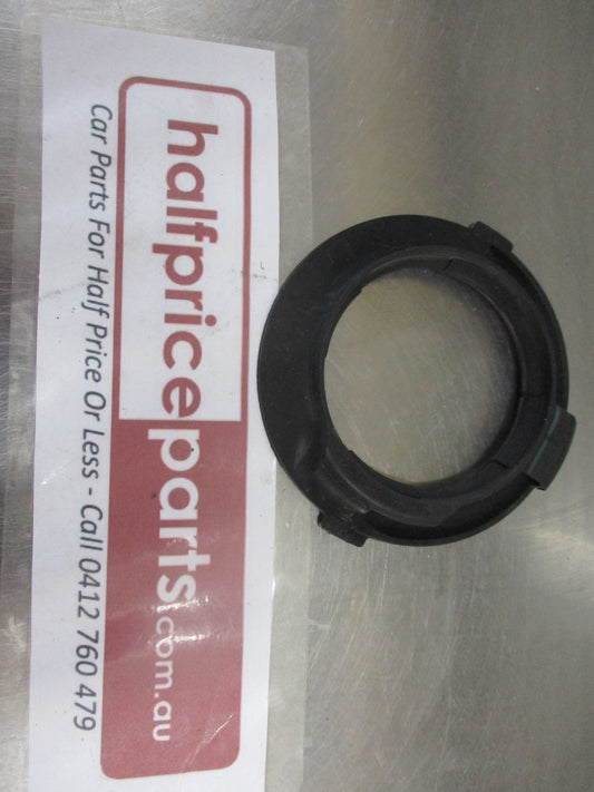 Honda Civic/CR-V/HR-V Genuine Left Hand Front Upper Rubber Spring Mount New Part