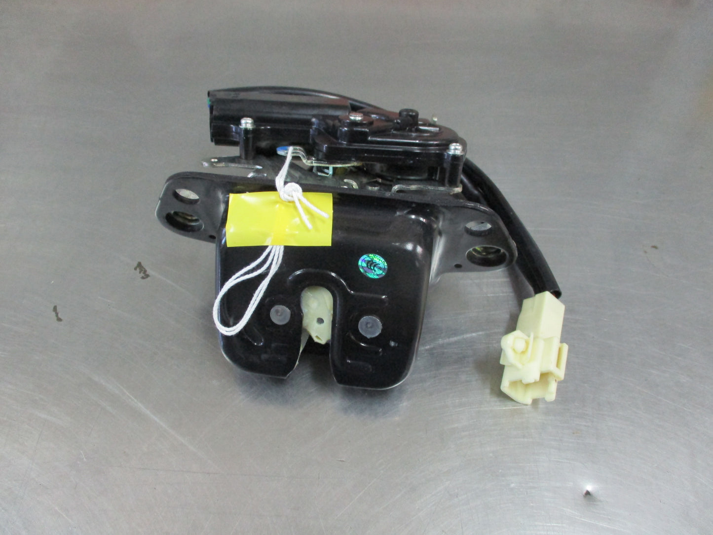 Subaru Tribeca Genuine Tailgate Latch Actuator Lock Assembly New Part