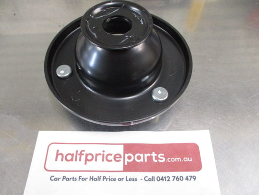 Mitsubishi Triton Genuine Front Insulator Strut Top Mount New Part