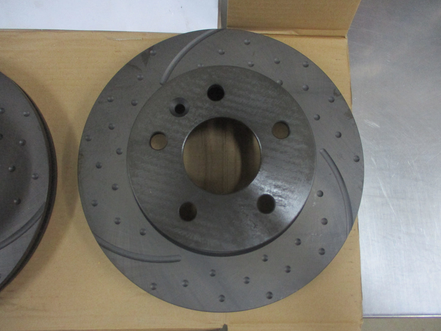 RDA Front Disc Brake Rotors (Pair) Slotted-Dimpled Suits Mercedes Benz Vito New Part