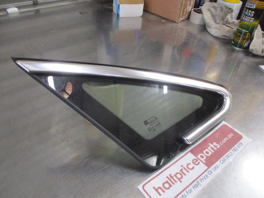 Holden Astra J Genuine Right Hand Front Body Glass With Chrome New Part