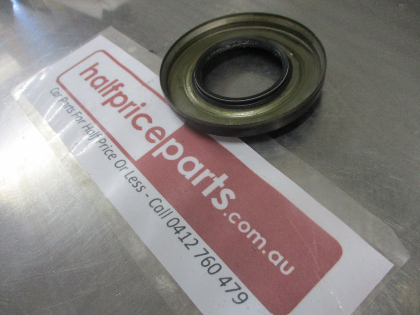 Nissan Y62 Patrol Genuine Rear Diff Pinion Seal New Part