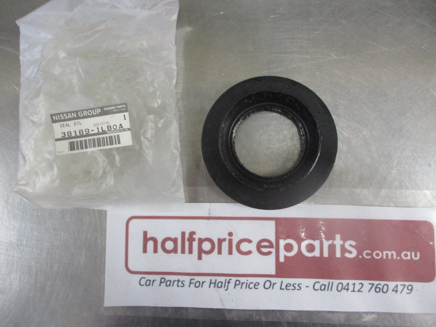 Nissan Y62 Patrol Genuine Rear Diff Pinion Seal New Part