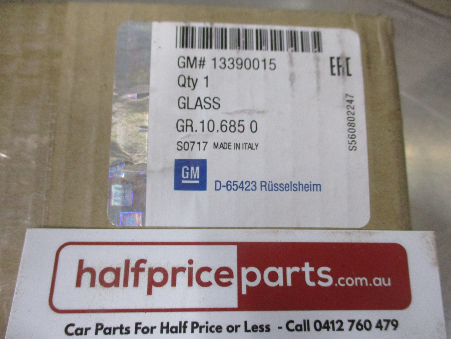 Holden Astra J Genuine Right Hand Front Body Glass With Chrome New Part