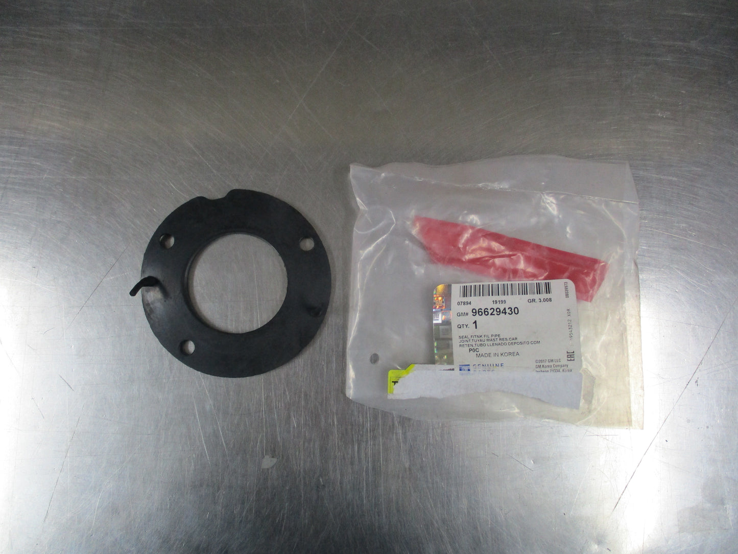 Holden Captiva Genuine Rubber Fuel Filler Pipe Seal New