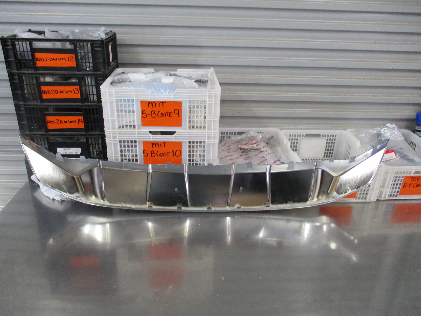 LDV D90 Genuine Front Lower Chrome Fascia New Part