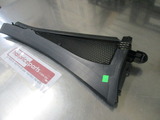 Peugeot 2008 Genuine Left RHD Air Intake Grille New Part