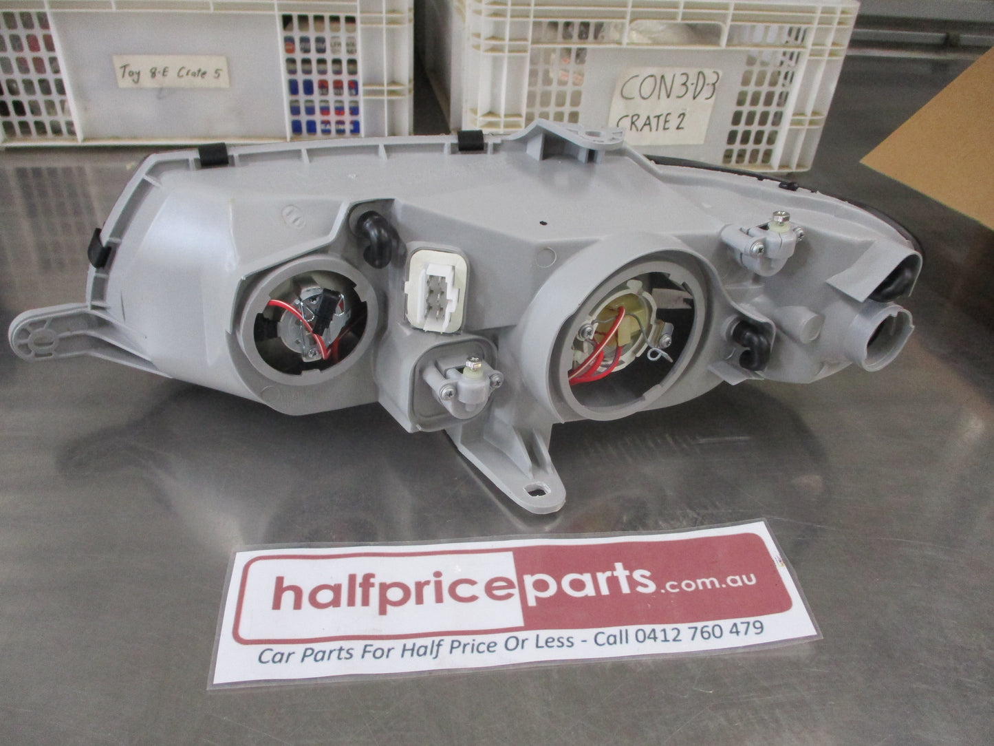 Holden VT Commodore Genuine Right Hand Front Head Light Assembly New Part