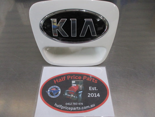 Kia Rio Genuine Outside Tailgate Handle (Factory White)With Emblem New Part