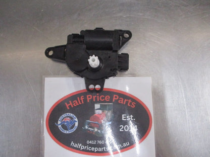Kia Carnival/Cerato/Optima/Sportage Genuine Right Hand Door Temp Actuator New Part