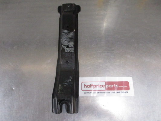 Mitsubishi Galant Genuine Center Radiator Bonnet Support New Part