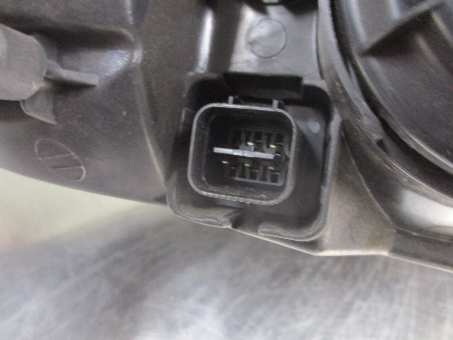 Holden Captiva CG Genuine Left Hand Front Head Light Assembly New Part