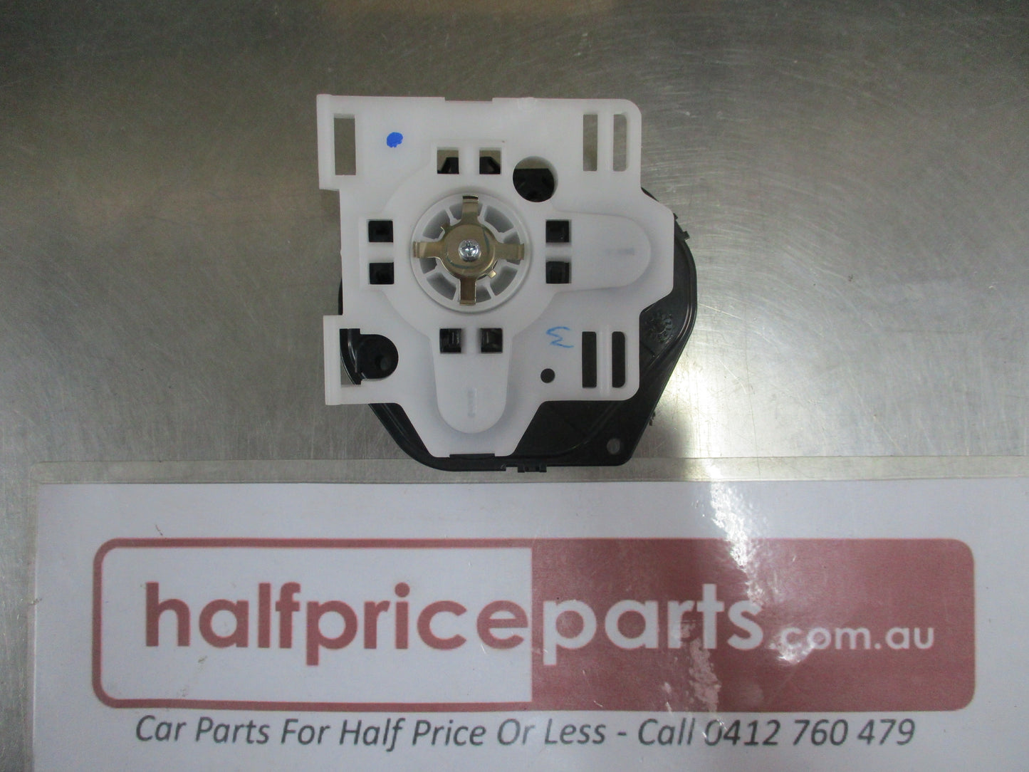 Holden RG Colorado Genuine Left Side Rear View Mirror Actuator New Part