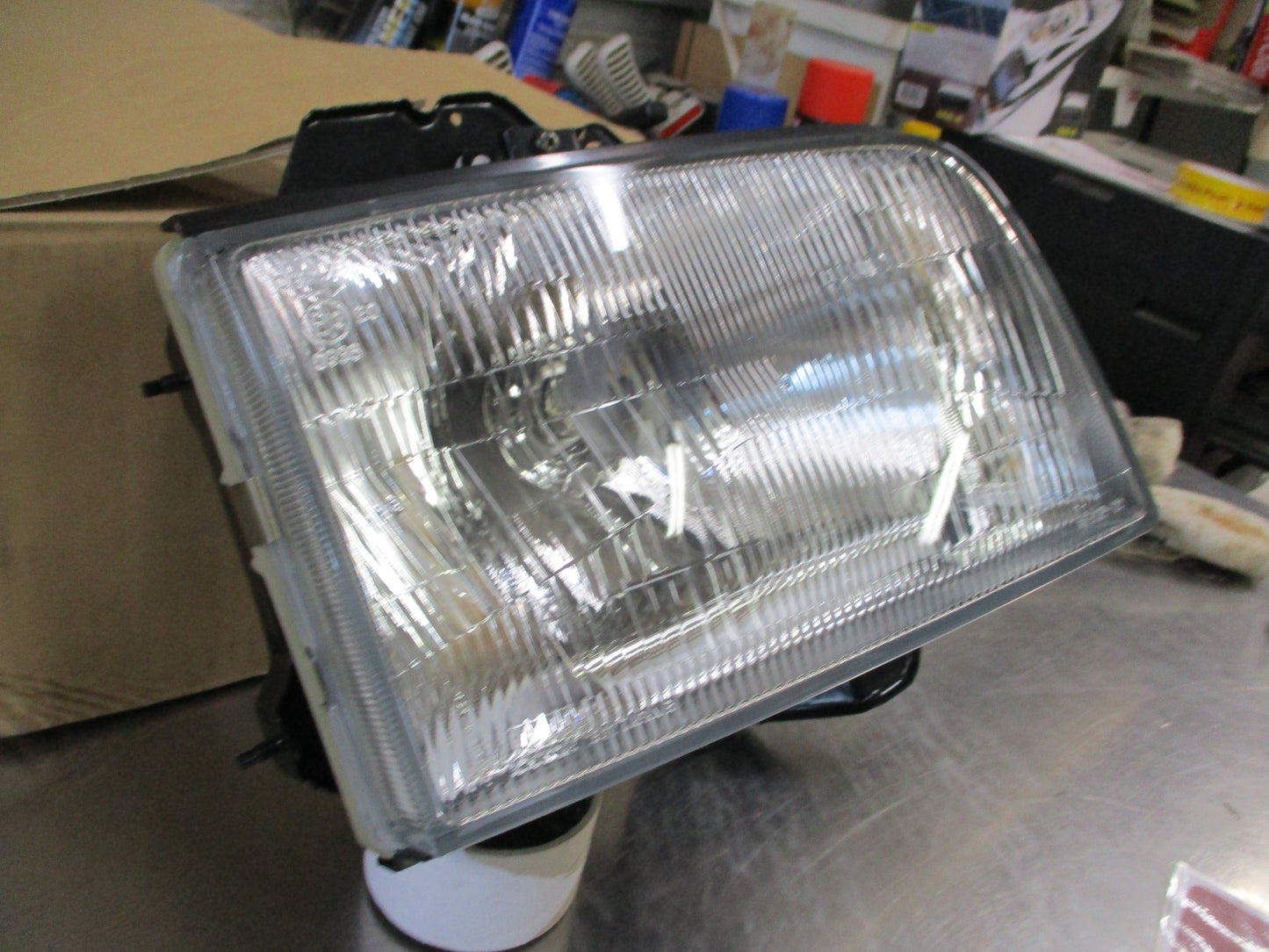 Holden Jackaroo Genuine Right Hand Head Light Assembly New Part