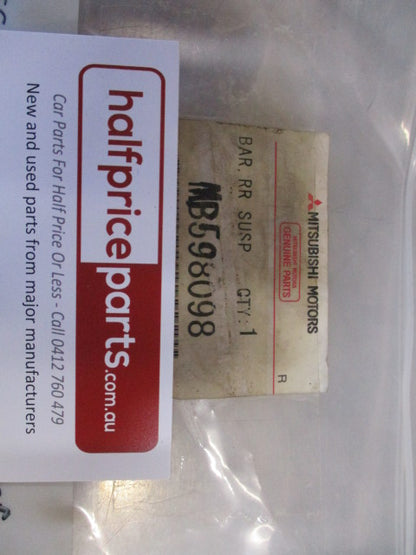 Mitsubishi Pajero Genuine Rear Stabilizer Link Kit New Part