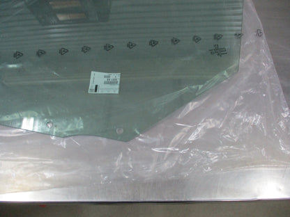 Peugeot 308 Genuine Front Passenger (Left) Side Glass NO CLIPS New