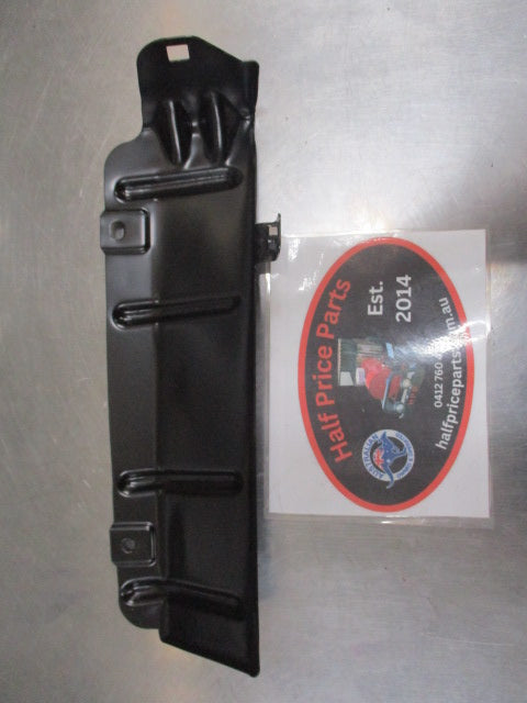 Kia Carnival Genuine Left Hand Rear Bumper Lip Bracket New Part