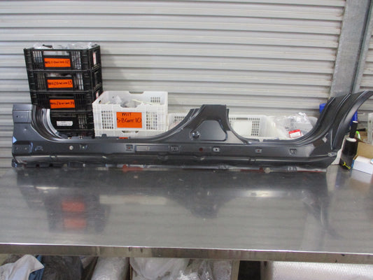 Mitsubishi Outlander Genuine Passenger Inner Sill Panel New Part