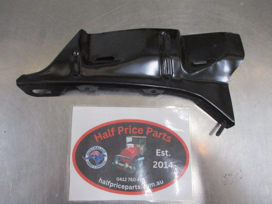 Kia Rio Genuine Left (Passenger) Front Bumper Bar Side Plate Bracket New Part