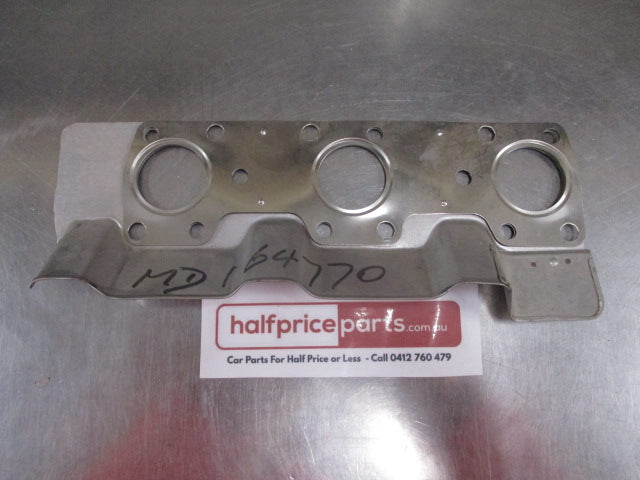 Mitsubishi Magna Genuine Exhaust Manifold Gasket New Part