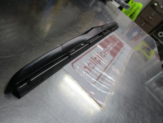 Kia Carnival Genuine Passenger Side Replacement Windscreen Wiper New Part