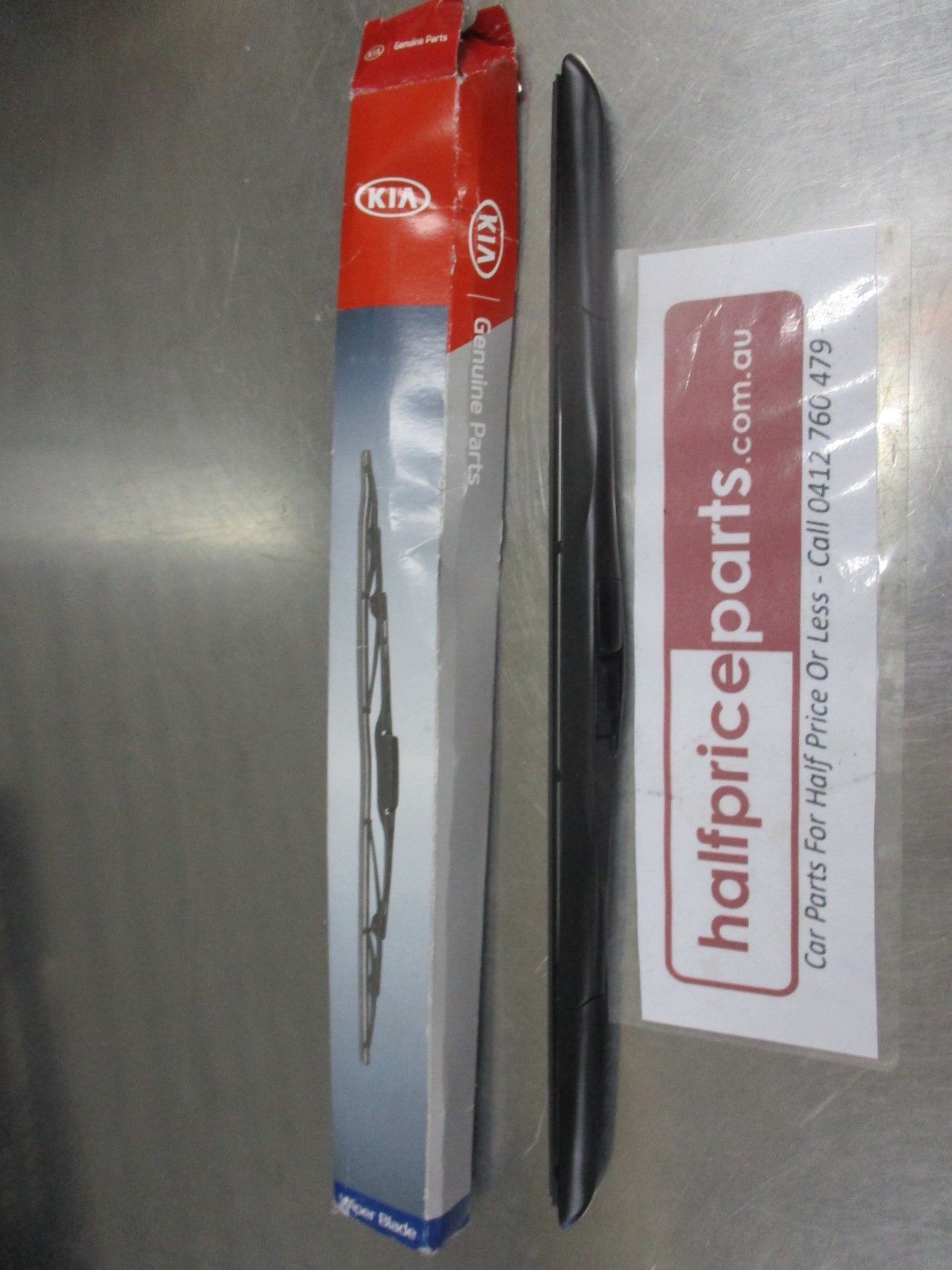 Kia Carnival Genuine Passenger Side Replacement Windscreen Wiper New Part