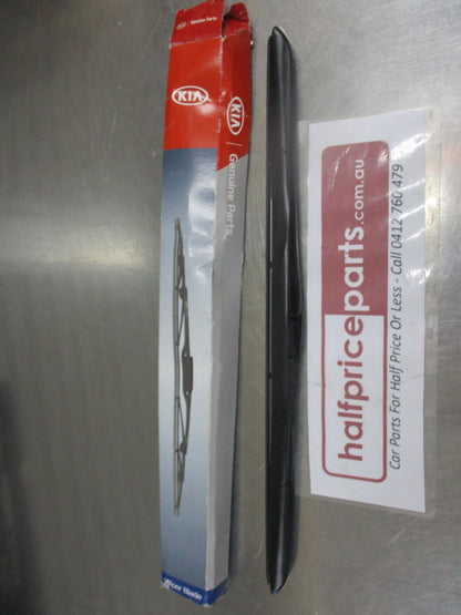 Kia Carnival Genuine Passenger Side Replacement Windscreen Wiper New Part