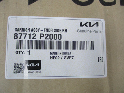Kia Sorento Genuine Drivers Front Wheel Moulding New