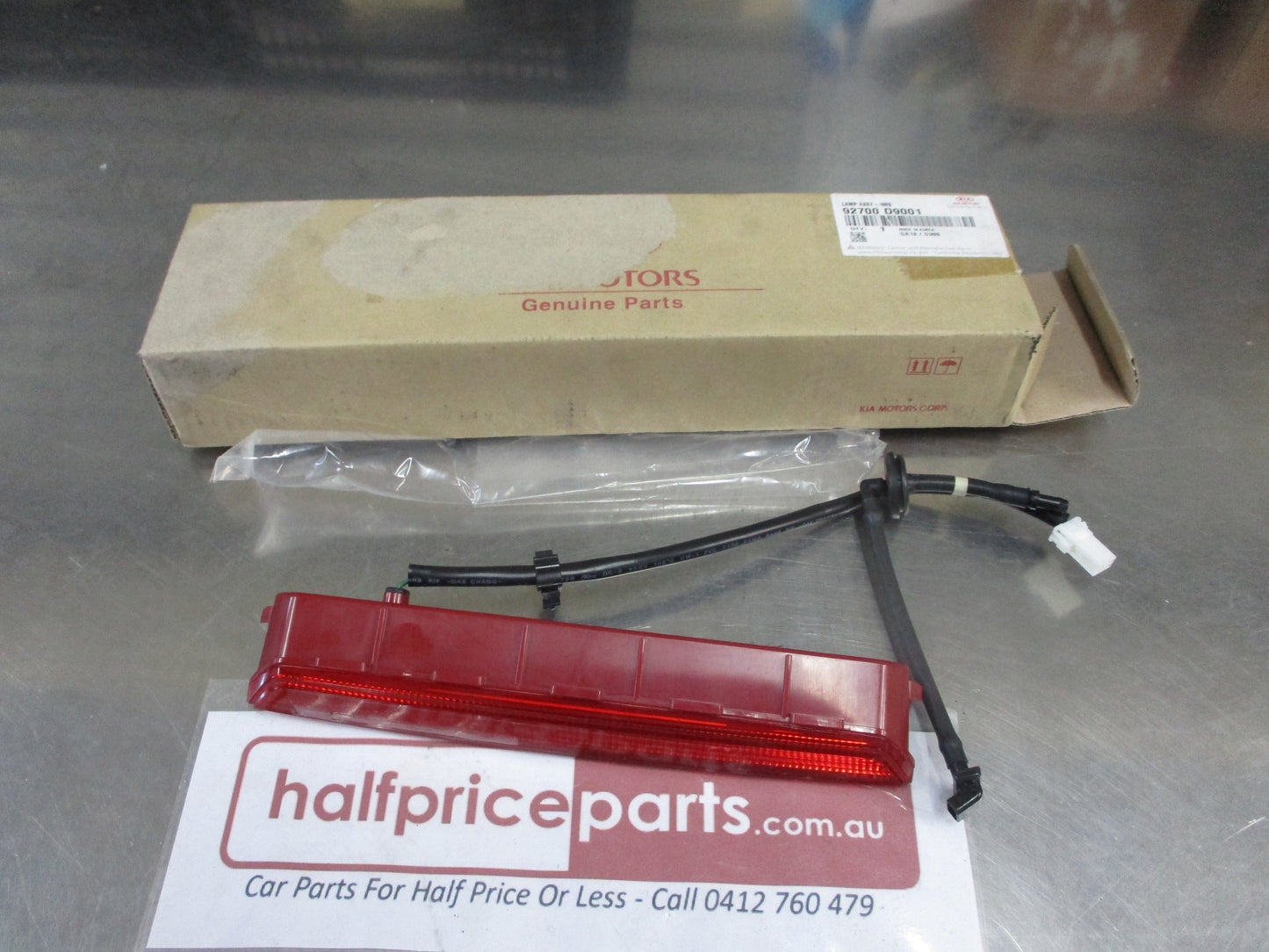 Kia Sportage Genuine Hight Mount Rear Brake Light Assembly New Part