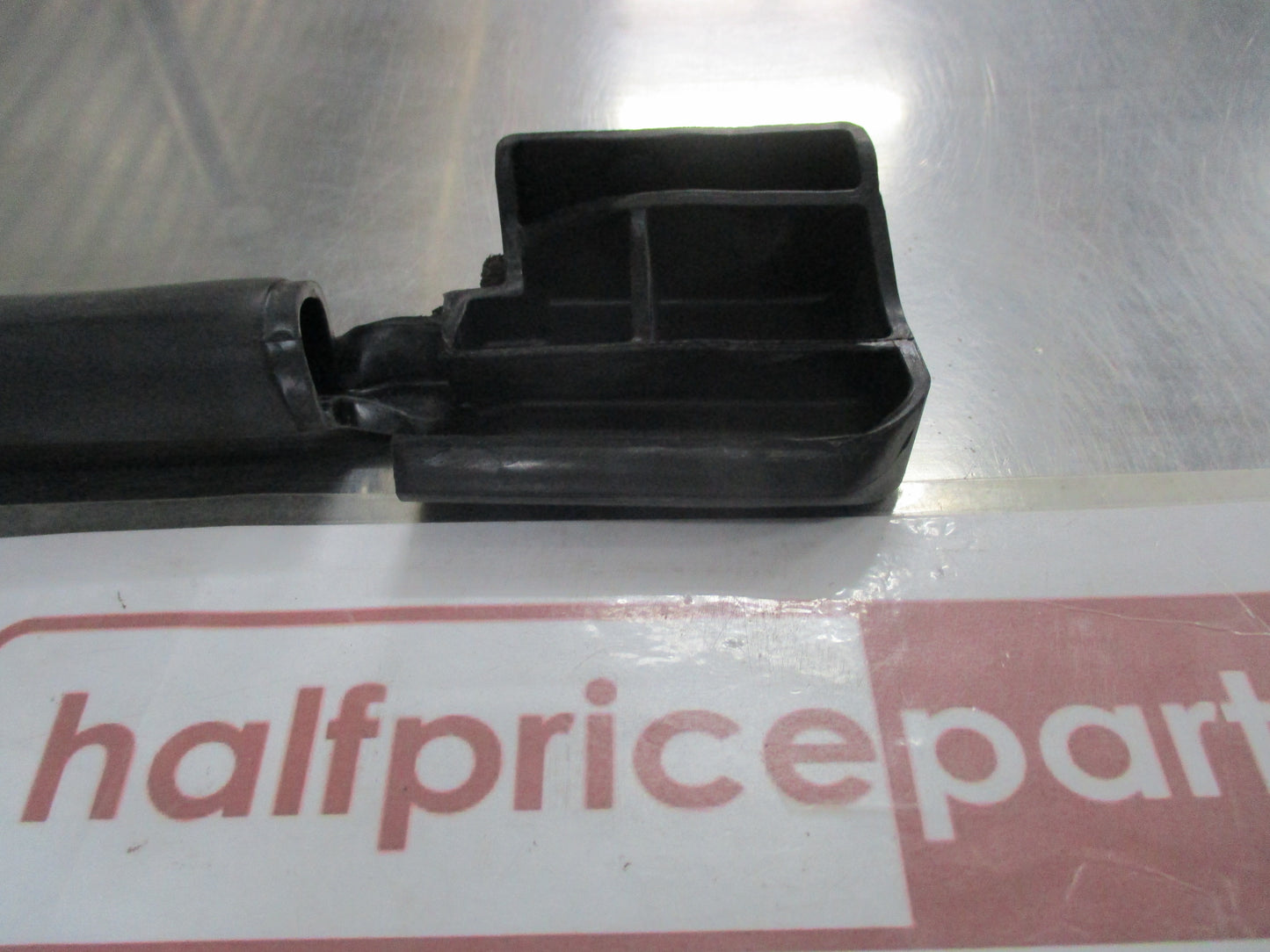 Holden Trax Genuine Bonnet Rear Weatherstrip New Part