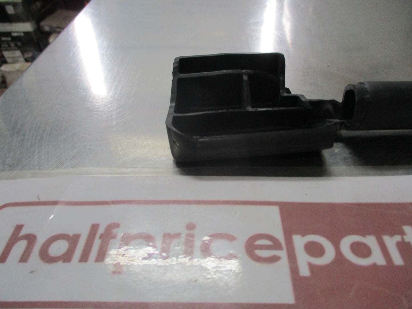 Holden Trax Genuine Bonnet Rear Weatherstrip New Part