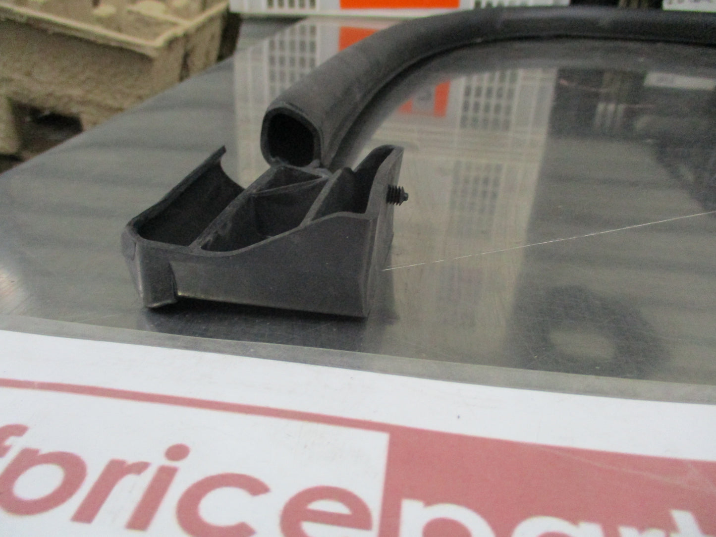 Holden Trax Genuine Bonnet Rear Weatherstrip New Part