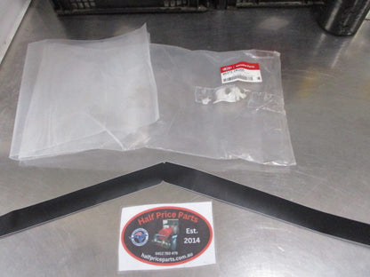 Kia Soul Genuine Right Hand Front Door Black Out Frame Tape New Part