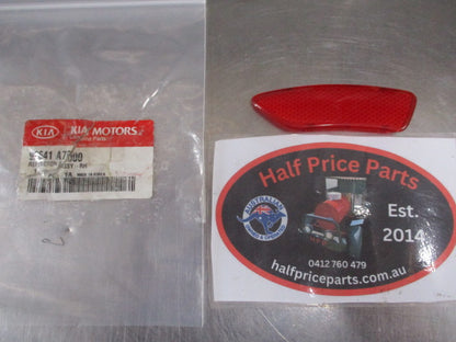 Kia Cerato Sedan/Coupe Genuine Right Hand Front Door Reflector New Part