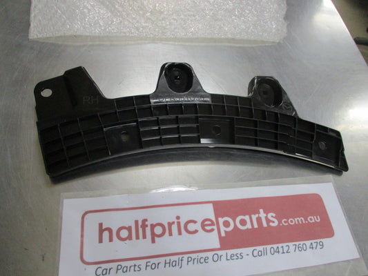 Mazda CX-30 Genuine Right Hand Rear Wheel Arch Moulding Bracket New Part