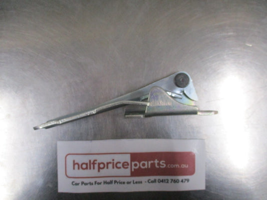 Mitsubishi Pajero Genuine Right Hand Bonnet Hinge New Part