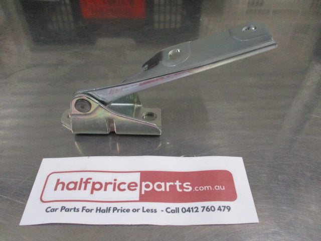 Mitsubishi Pajero Genuine Right Hand Bonnet Hinge New Part