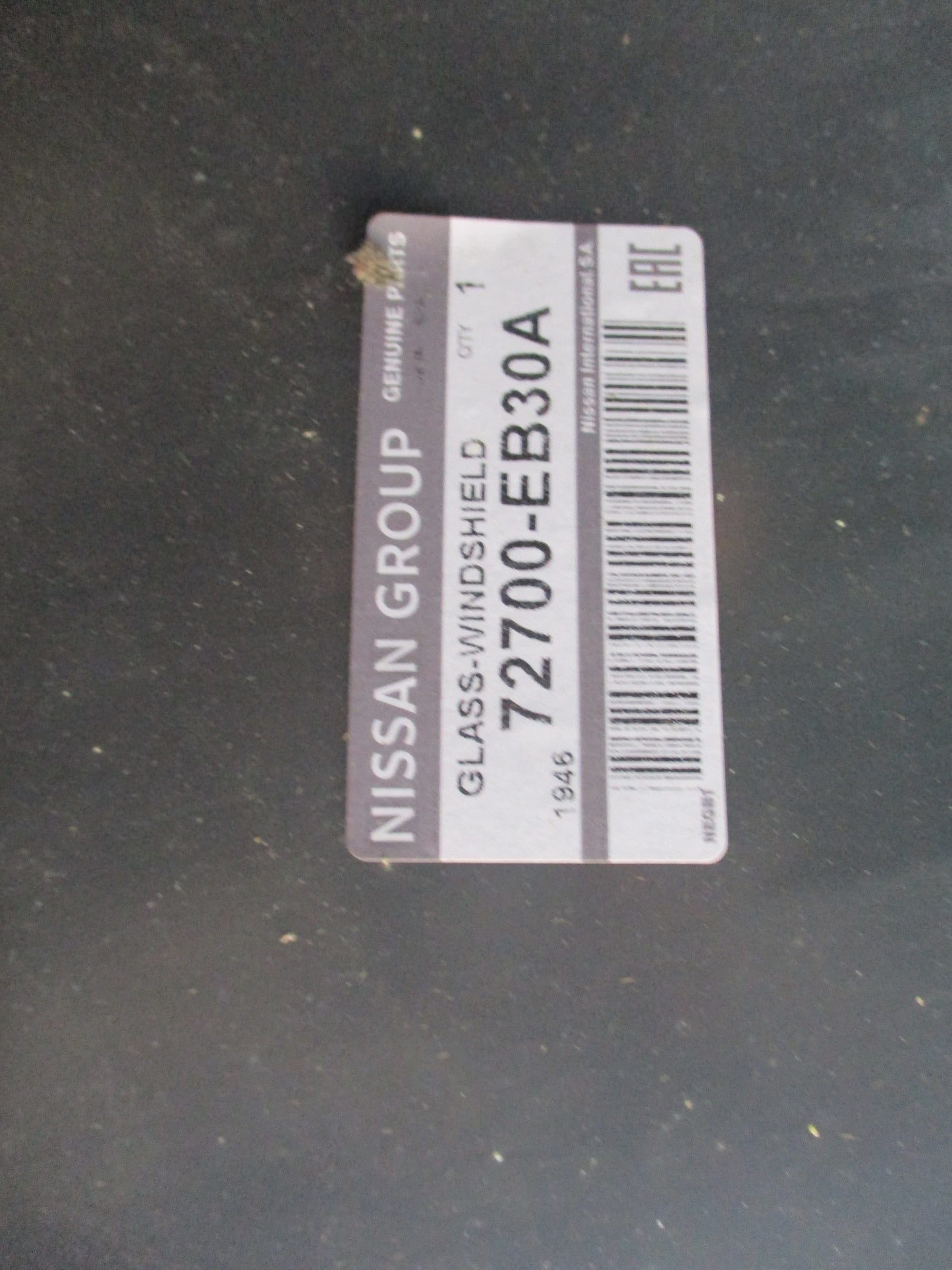 Nissan Navara D40M-R51 Pathfinder Genuine Front Windscreen New Part