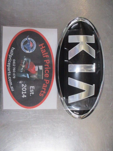 Kia Carnival/Sorento/Sportage Genuine Front Grille Emblem Assy Suits Various Models New Part