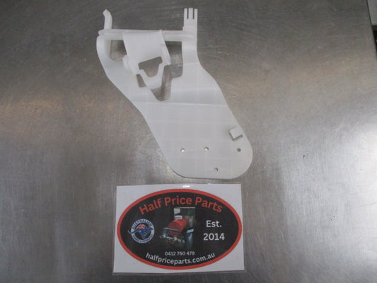 Kia Sorento Genuine Left Hand Rear Door Latch Retainer New Part