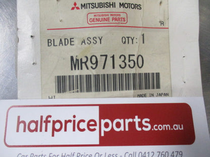 Mitsubishi Grandis/Outlander/Pajero Genuine Rear Windscreen Wiper Blade Assembly New Part